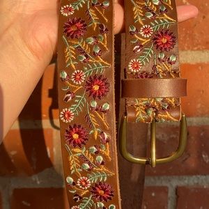 NWT lucky brand embroidered leather belt size M